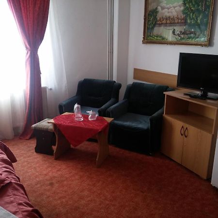 Riviera Valceana Bed & Breakfast Ramnicu Valcea Luaran gambar