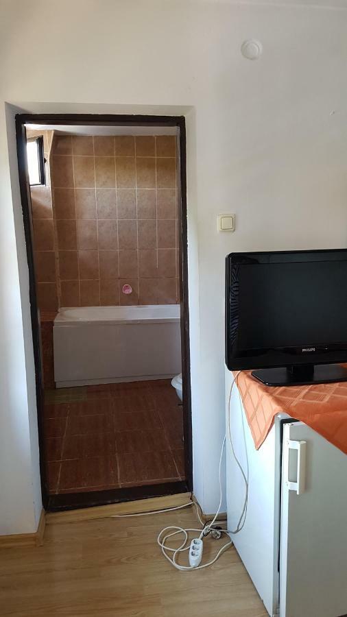 Riviera Valceana Bed & Breakfast Ramnicu Valcea Luaran gambar